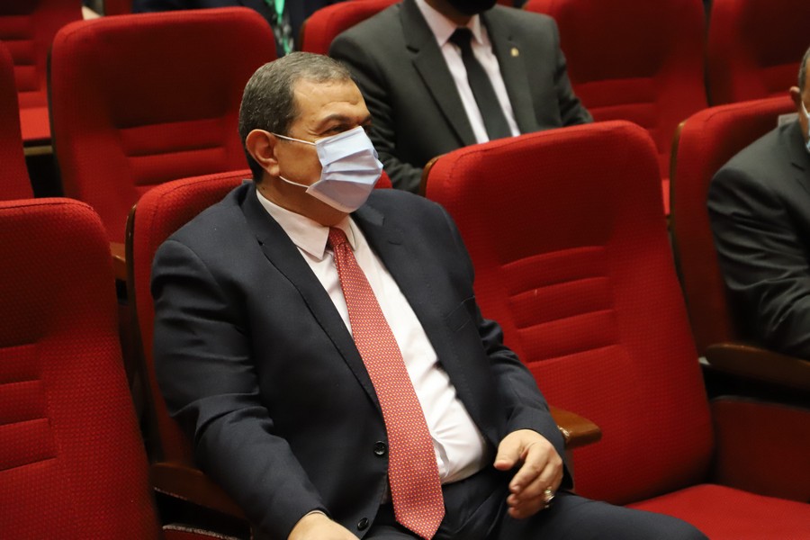 وزير القوى العامله 